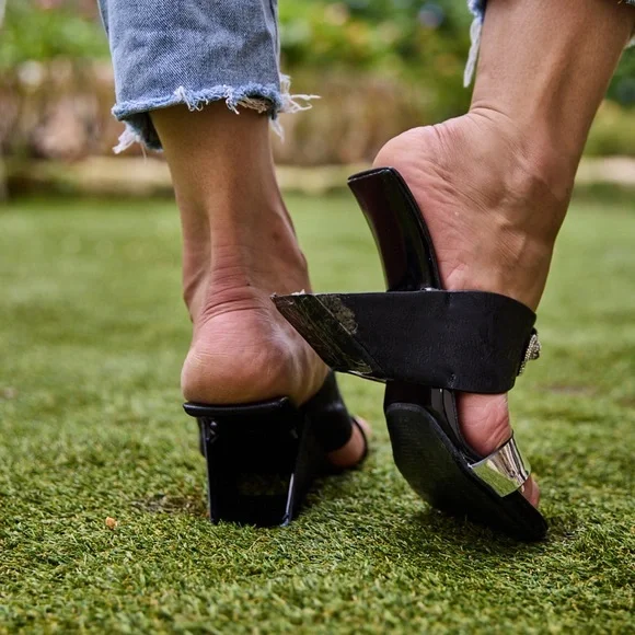 JADY ROSE - Picture 1 of 12